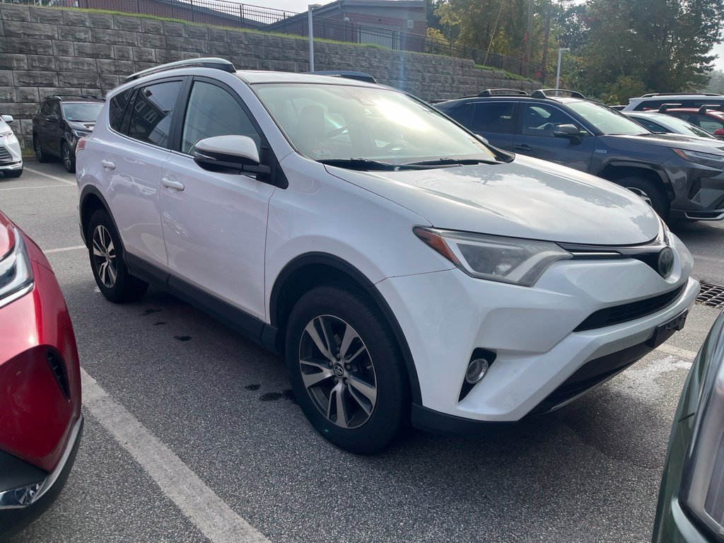 Used 2017 Toyota RAV4 XLE w/ All Weather Liner Package AWD/4WD image 2