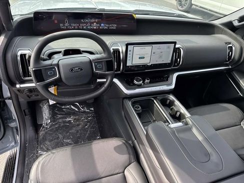 New 2026 Ford Expedition Platinum image 14