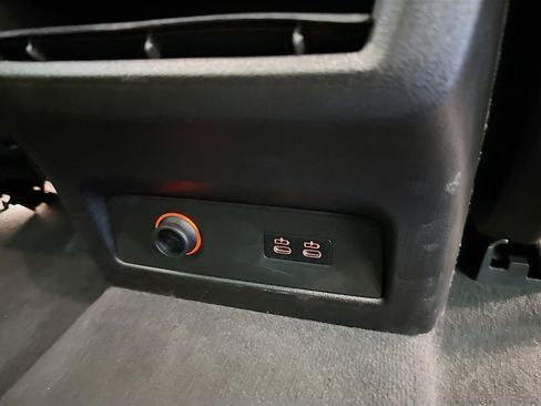 Used 2025 BMW X7 xDrive40i AWD/4WD image 41