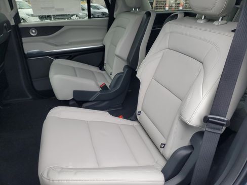 New 2026 Lincoln Navigator Reserve w/ Jet Appearance Package image 30