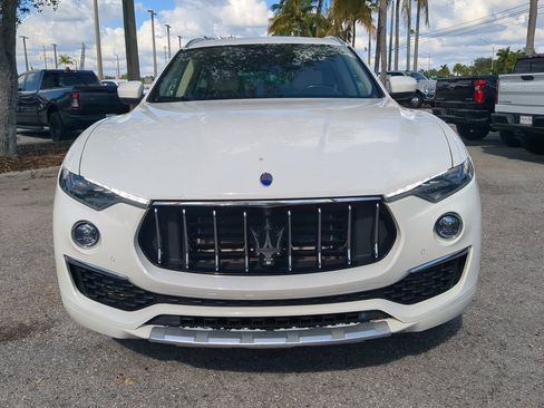 Used 2020 Maserati Levante S GranLusso image 3