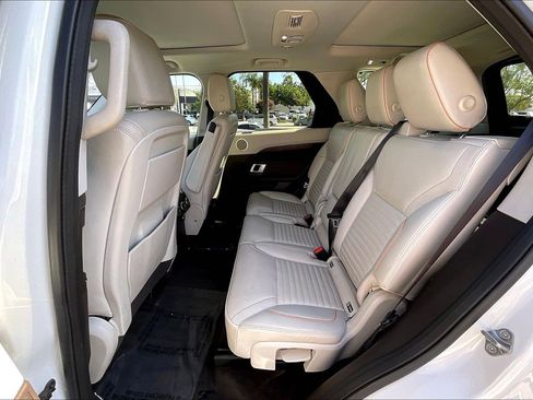 Used 2019 Land Rover Discovery HSE AWD/4WD image 20