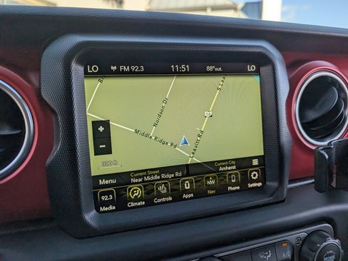 Used 2021 Jeep Wrangler Unlimited Rubicon w/ Xtreme Recon 35" Tire Package image 26