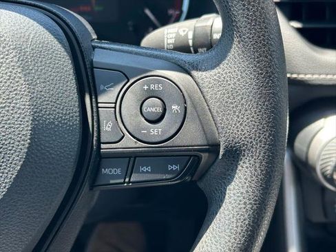 Certified 2025 Toyota RAV4 XLE FWD image 35