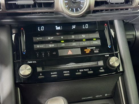 Used 2022 Lexus IS 300 RWD image 17