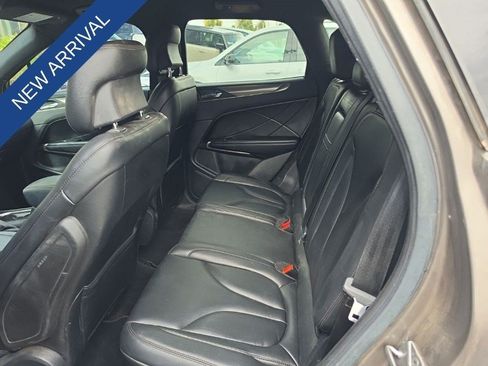 Used 2017 Lincoln MKC Premiere FWD image 8