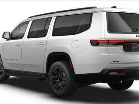 New 2026 Jeep Grand Wagoneer L 4WD w/ Premium Group I image 31