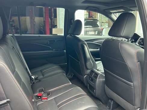 Used 2022 Honda Pilot TrailSport image 10