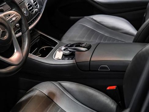 Used 2018 Mercedes-Benz S 560 4MATIC Sedan image 35