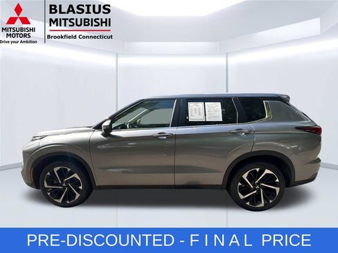 Used 2022 Mitsubishi Outlander SE AWD/4WD image 13