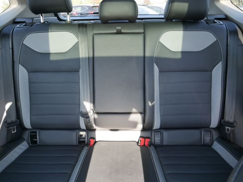 Used 2023 Volkswagen Taos SEL image 13