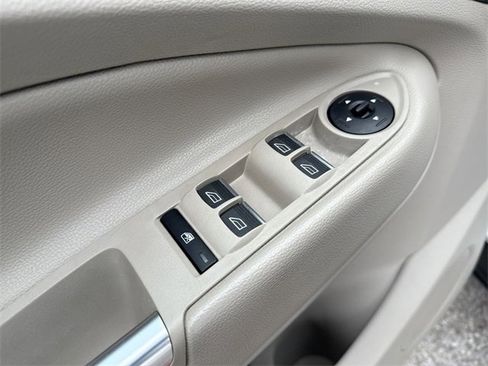 Used 2017 Ford Escape Titanium image 13