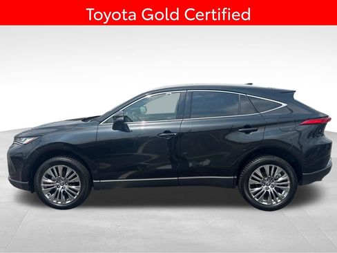 Certified 2022 Toyota Venza XLE AWD/4WD image 2