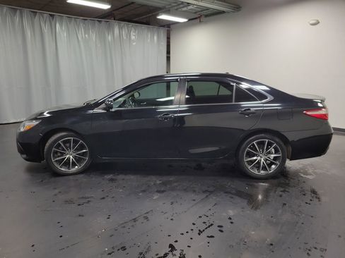Used 2016 Toyota Camry XSE w/ Moonroof Package image 5