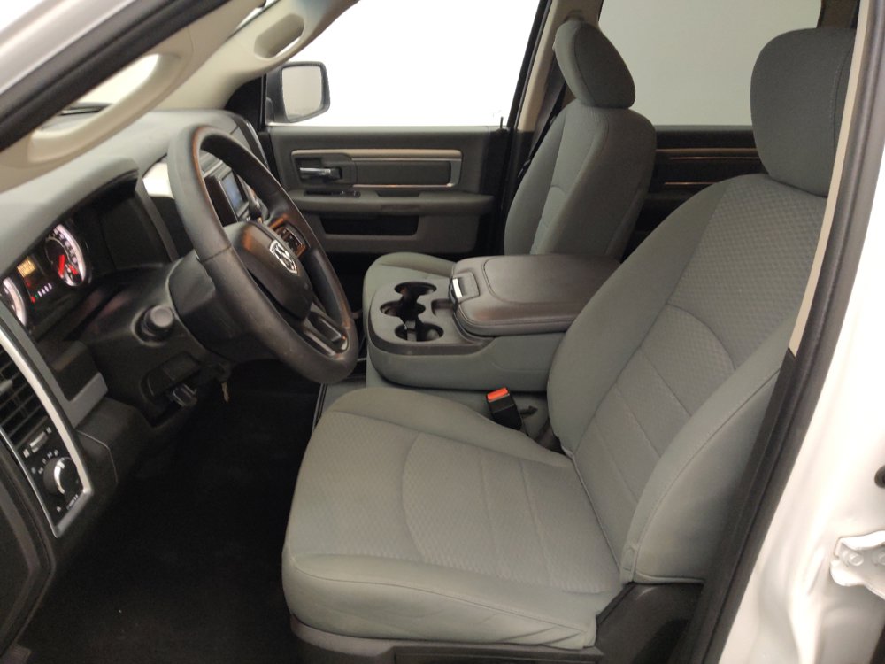 Used 2019 RAM 1500 Classic SLT RWD image 17
