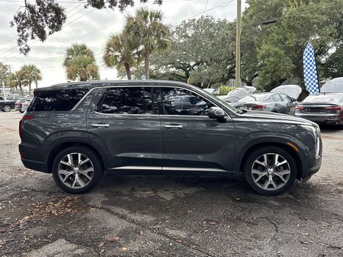 Used 2022 Hyundai Palisade SEL w/ Premium Package image 2