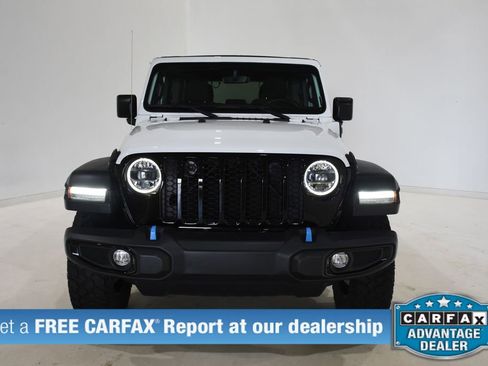 Used 2023 Jeep Wrangler Unlimited w/ Sun & Screen Package AWD/4WD image 2