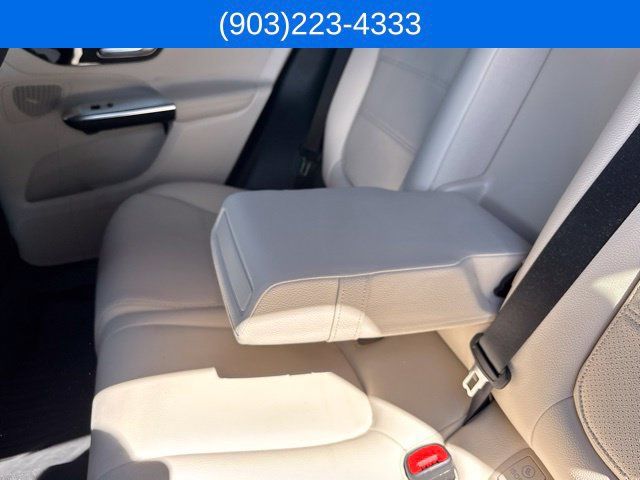 Used 2023 Mercedes-Benz GLC 300 4MATIC image 42