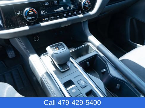 Used 2025 Nissan Pathfinder SV FWD image 22