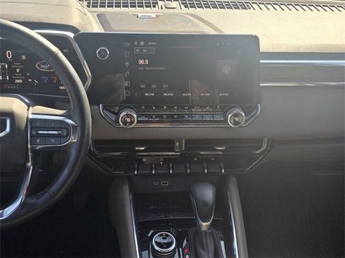 Used 2024 GMC Canyon Denali image 19