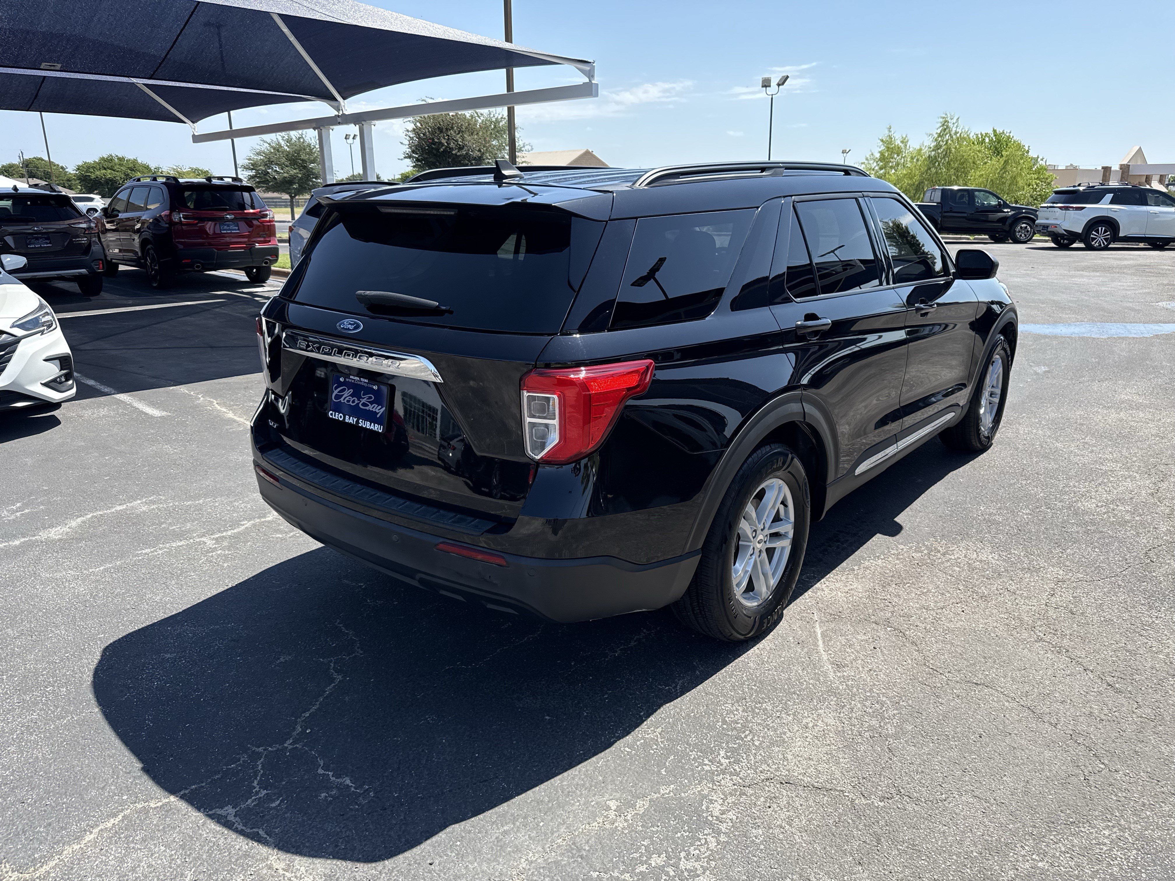 Used 2021 Ford Explorer XLT RWD image 7