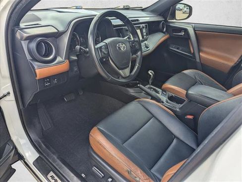 Used 2016 Toyota RAV4 SE FWD image 10