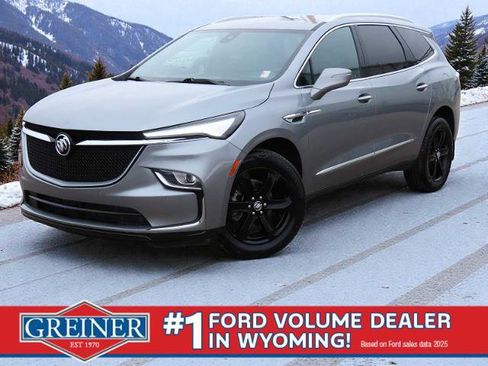 Used 2023 Buick Enclave Essence image 1