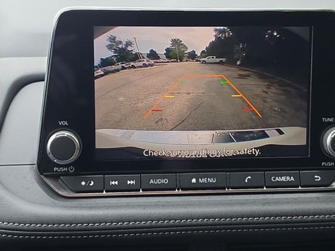 Certified 2026 Nissan Rogue SV FWD image 15