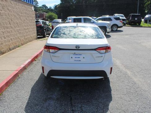 Used 2020 Toyota Corolla LE FWD image 4