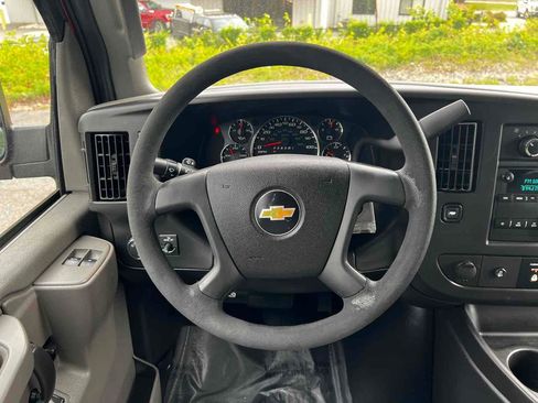 Used 2016 Chevrolet Express 2500 Work Van image 15