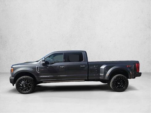 Used 2018 Ford F350 Platinum w/ Platinum Ultimate Package AWD/4WD image 3