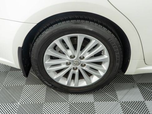 Used 2014 Toyota Avalon XLE Touring FWD image 30