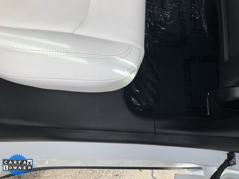 Used 2021 Tesla Model Y Long Range image 51