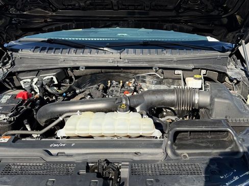 Used 2023 Ford Expedition Limited image 33