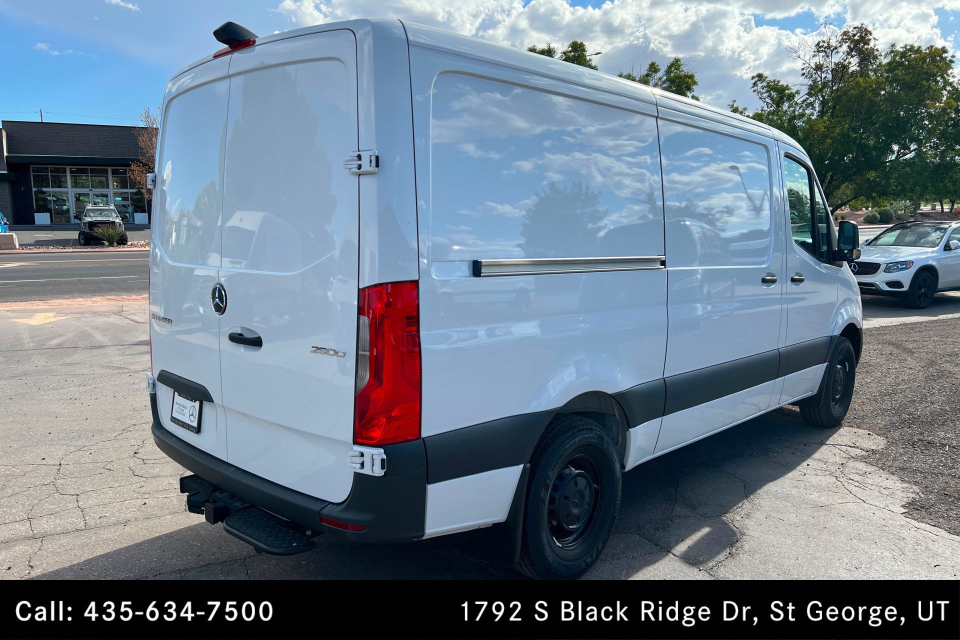 Used 2025 Mercedes-Benz Sprinter 2500 image 5