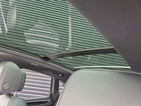 Certified 2022 Porsche Macan AWD/4WD image 15