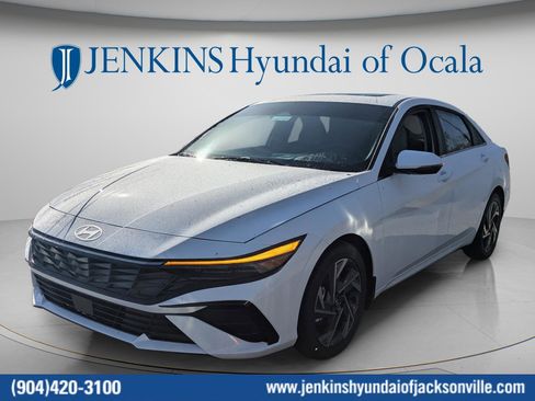 New 2026 Hyundai Elantra Limited FWD image 9