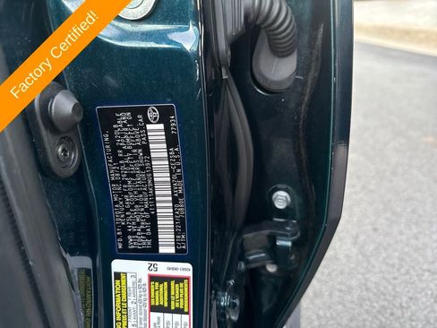 Used 2021 Toyota Camry SE w/ Convenience Package image 25