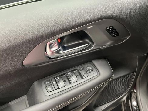 New 2026 Chrysler Pacifica Select image 28