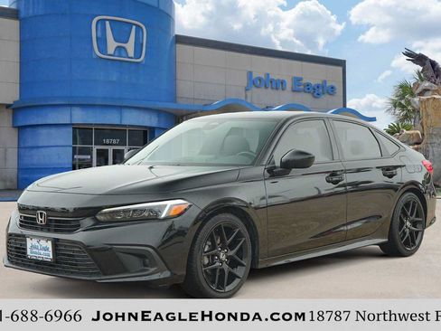 Used 2023 Honda Civic Sport image 1
