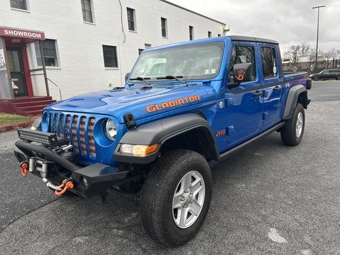 Used 2020 Jeep Gladiator Sport w/ Quick Order Package 24S image 8