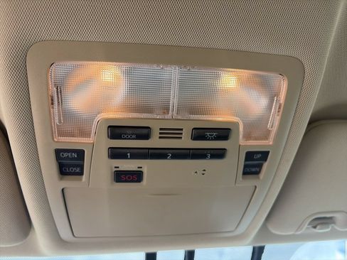 Used 2016 Toyota Highlander Limited w/ Driver Technology Package FWD image 27
