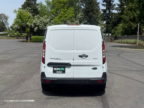 Used 2022 Ford Transit Connect XLT FWD image 5