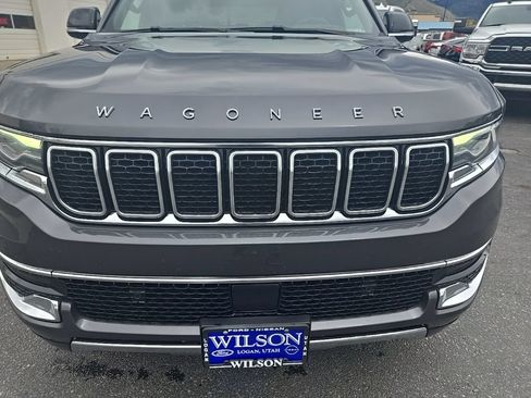 Used 2024 Jeep Wagoneer Series III AWD/4WD image 32