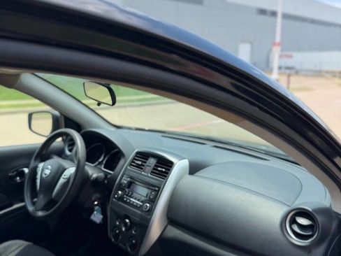 Used 2016 Nissan Versa SV FWD image 9