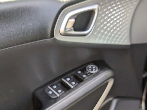 Used 2024 Kia Soul S image 21