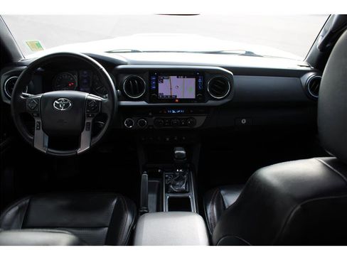 Used 2019 Toyota Tacoma TRD Pro AWD/4WD image 9