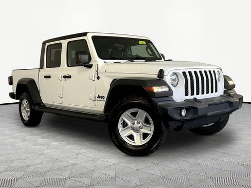 Used 2020 Jeep Gladiator Sport w/ Quick Order Package 24S AWD/4WD image 3