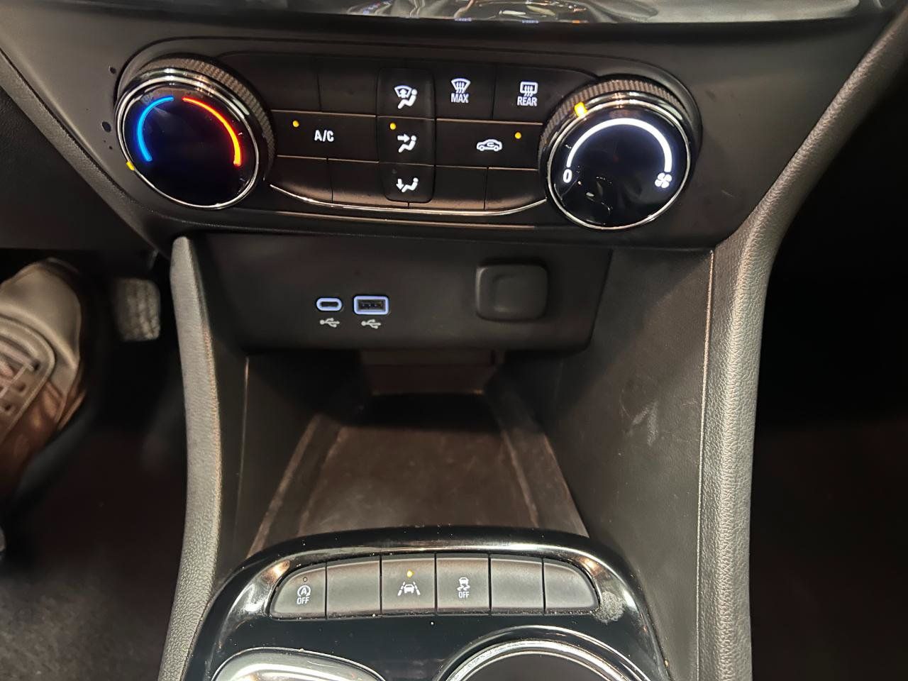 Used 2025 Buick Encore GX Preferred FWD image 49