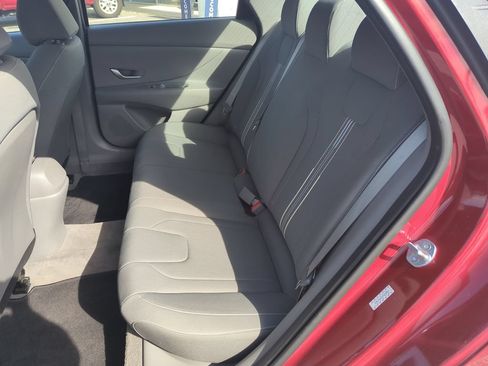 Used 2023 Hyundai Elantra SEL FWD image 28